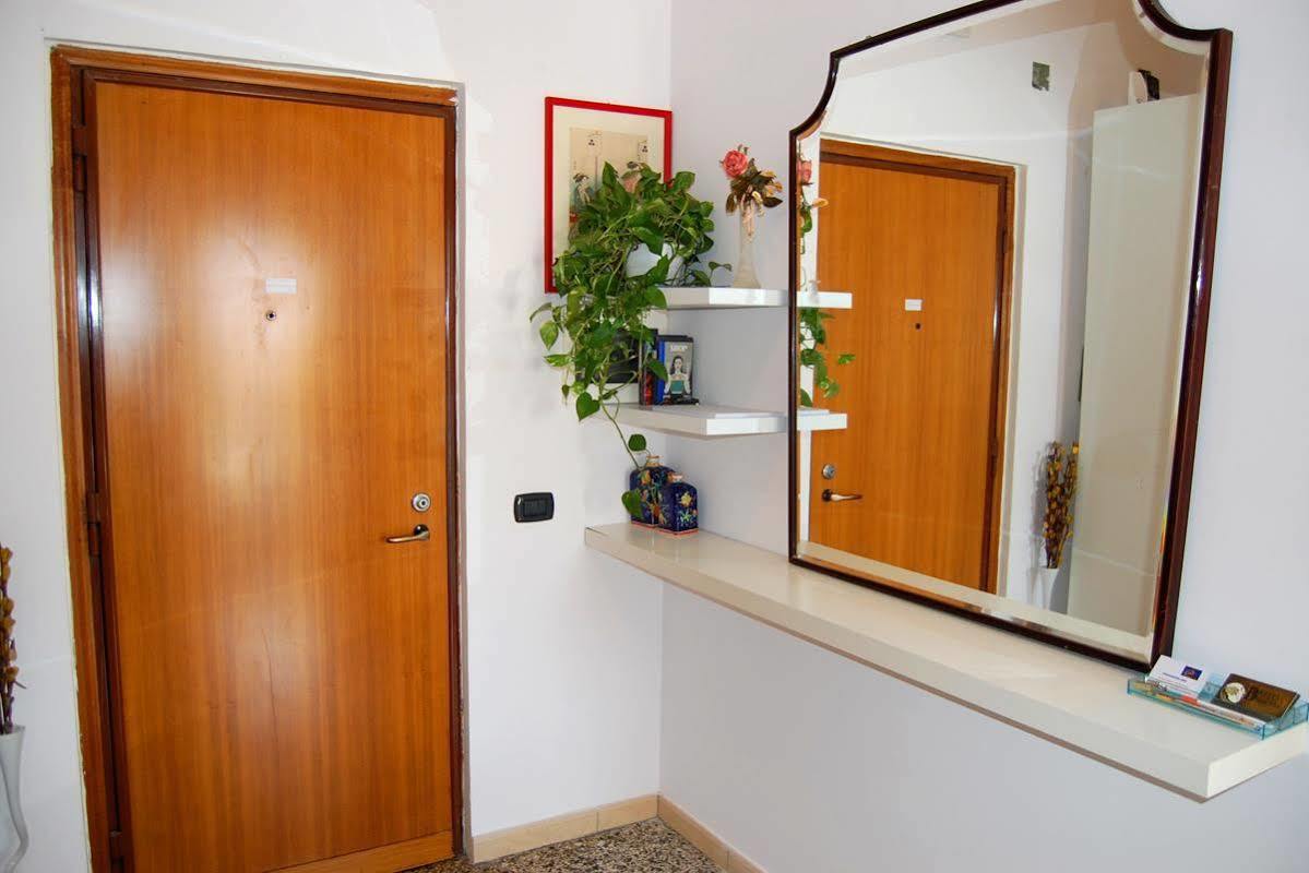 Colosseo Suite Apartment Roma Ngoại thất bức ảnh