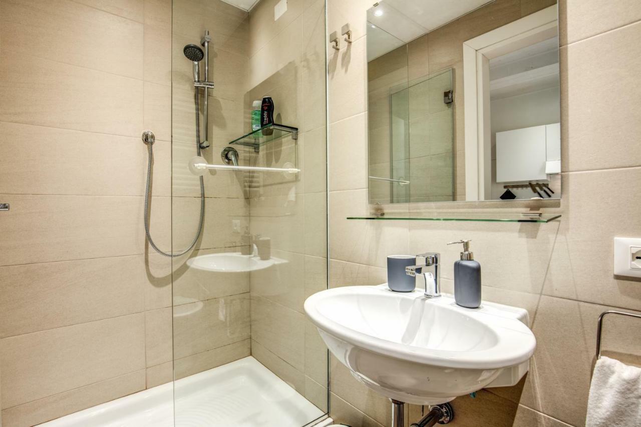 Colosseo Suite Apartment Roma Ngoại thất bức ảnh